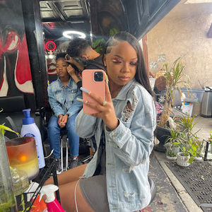 Meet your Posher, Nakila